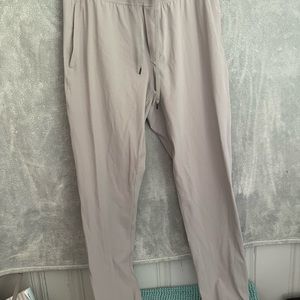 NWT CRZ Yoga jogger pants size M  Gray waist 16” pants inseam 31” rise 11”
